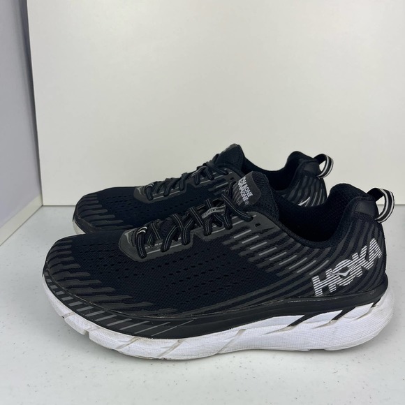 Hoka One One Shoes - Hoka One One Clifton 5 Women’s Size 9.5